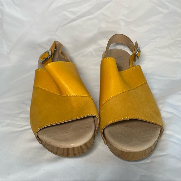 Dansko 3625461500 Womens Yellow Mango Leather Madalyn Slingback Sandals Size 39 - Picture 2 of 12